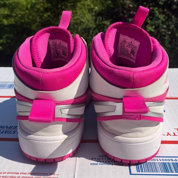 Jordan 1 Mid RM EasyOn “Fire Pink White” (PS) Sz 13c 100% Authentic - Picture 4 of 11